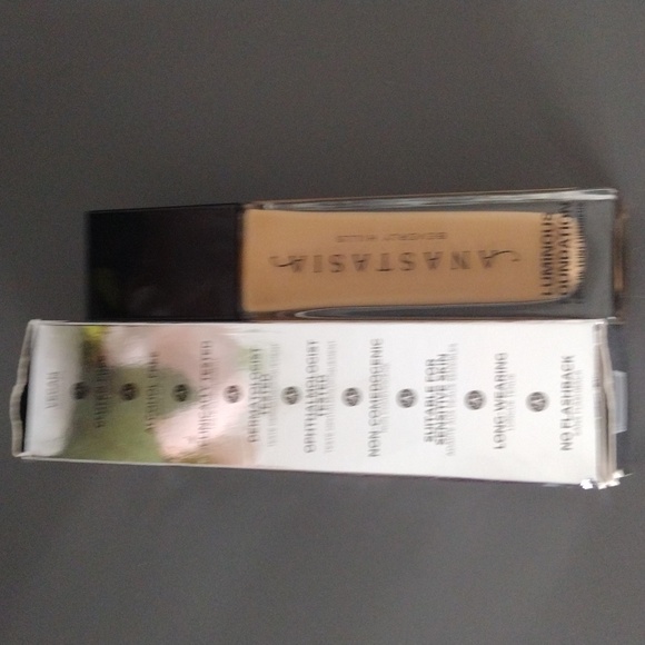 Anastasia Beverly Hills Luminous Foundation - Picture 5 of 5